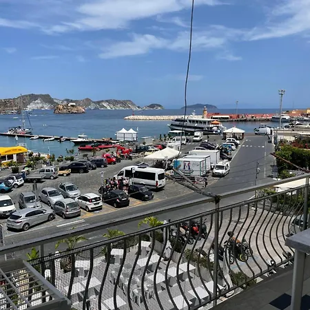 Agenzia Isotur Ginestra * Ponza